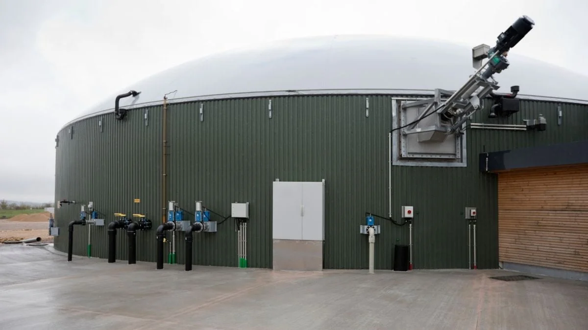 Filling a Biogas Digester for Starting